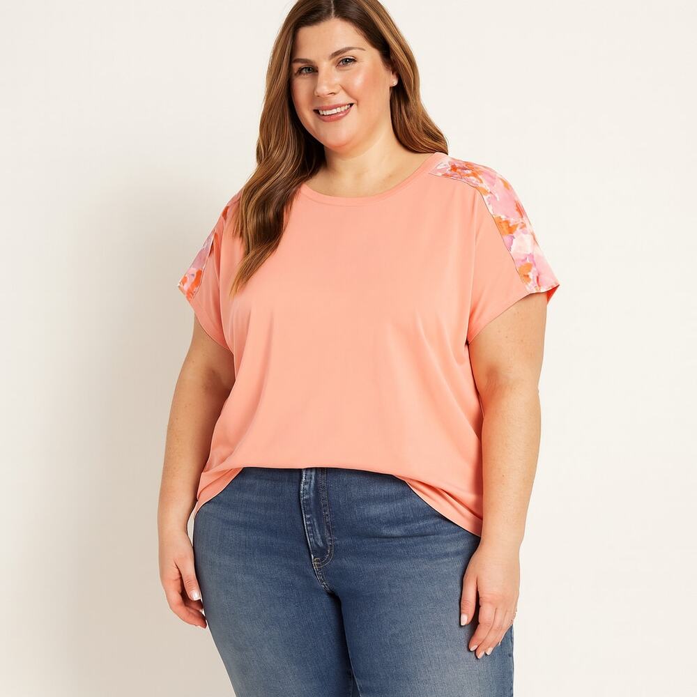 NWOT Isaac Mizrahi Knit Short Sleeve Peach Top with rear floral print size XL
